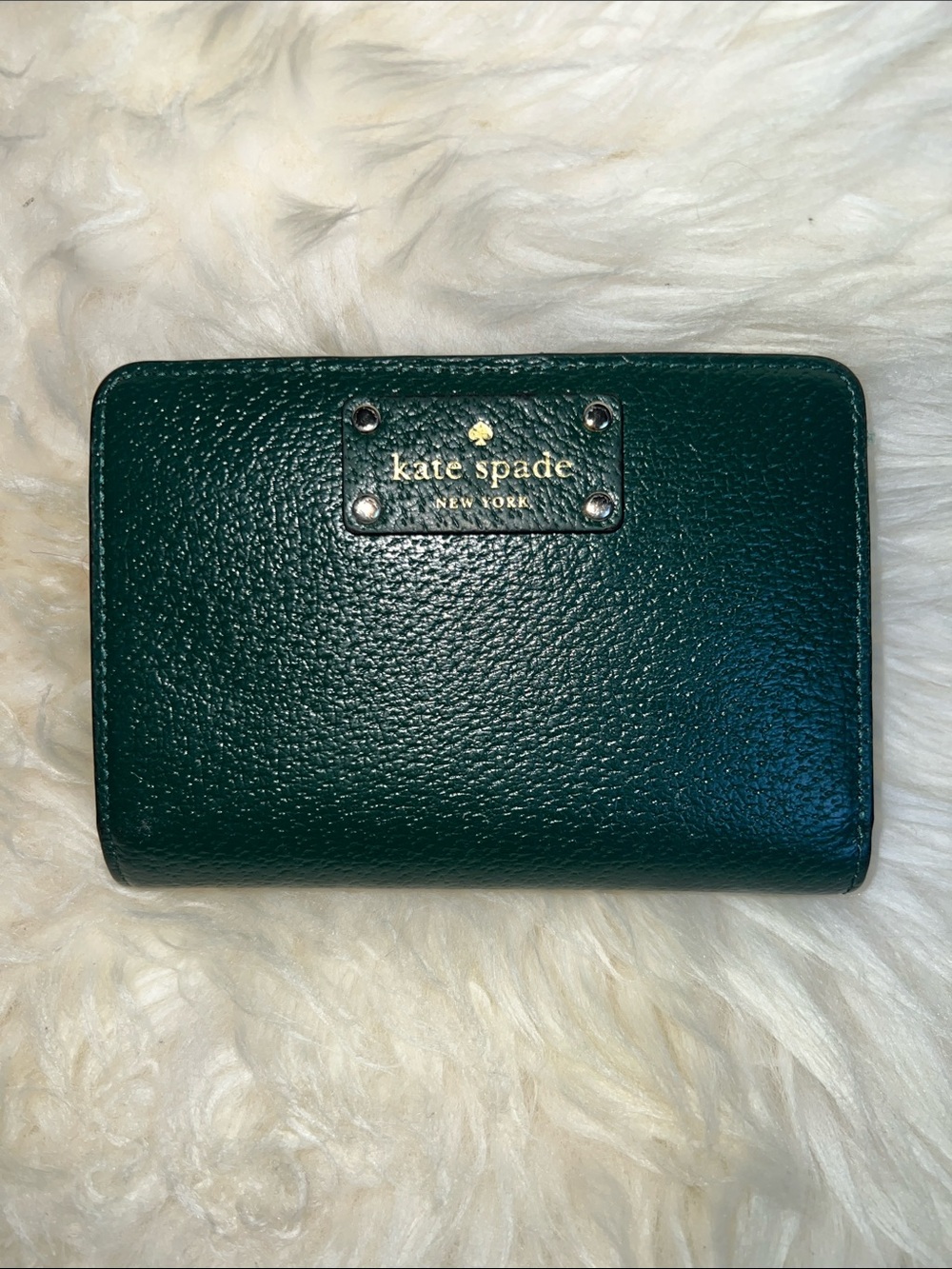 ♠️ Kate Spade Forest Green Leather bi-fold wallet snap closure